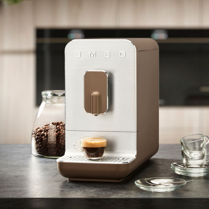 Machine à café automatique SMEG : l'art du café dans un design minimaliste Photo 2