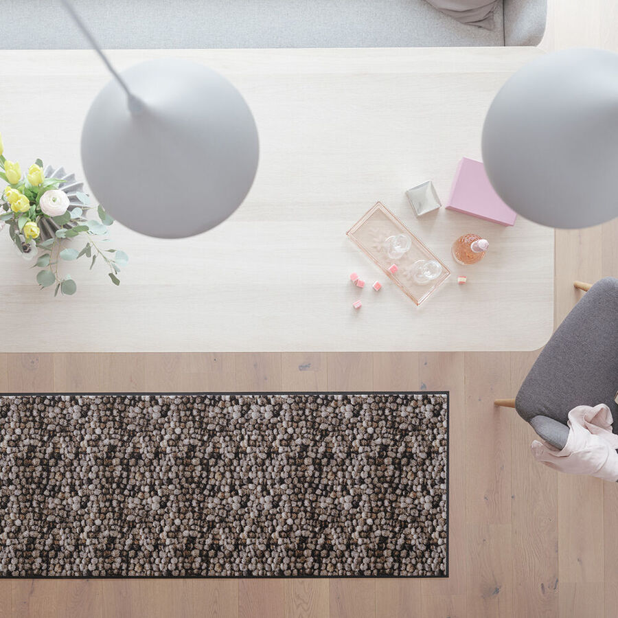 Ce tapis de sol spcial cuisine au design exclusif de billes en feutre protge sols et articulations Photo 5