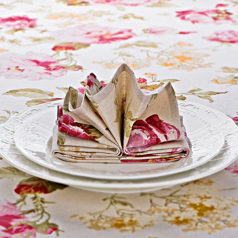 Serviette: Linge de table anglais au motif de roses Photo 4