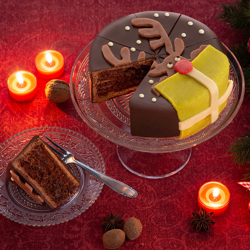Gâteau de Noël typique des cafés viennois : un plaisir irrésistible au motif de renne Photo 2