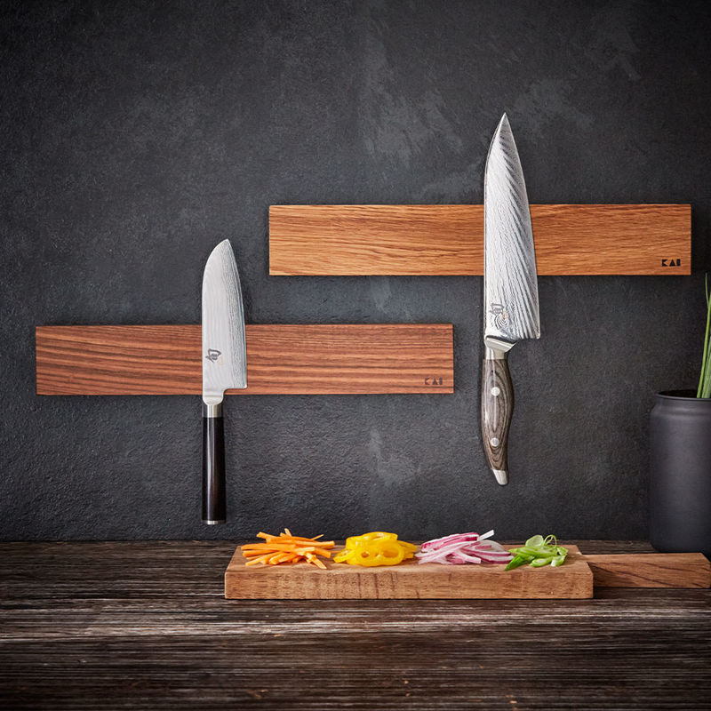 Barre magnétique porte-couteaux en bois : vos précieux couteaux gardés sûrement, de façon décorative et peu encombrante