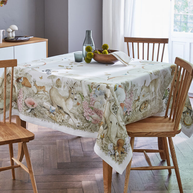 Nappes: Le linge de table élégant en lin aux motifs de forêt en automne