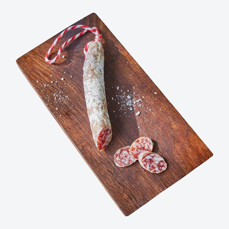 Saucissons provençaux séchés à l'air selon une recette secrète