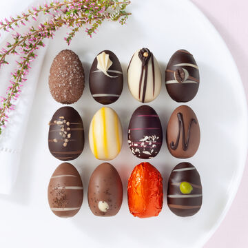 Image du produit pour 'Assortiment d'oeufs de P�ques de fabrication artisanale, chocolats'