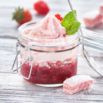 Image du produit pour 'Compote de fruits rouges, craquant de Biscuit Rose et son nuage rose'