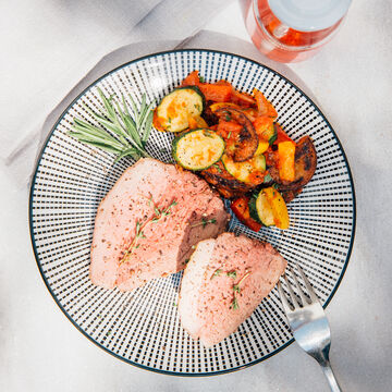 Image du produit pour 'Gigot d'agneau de lait et sa ratatouille'