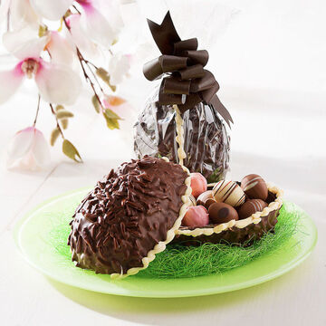 Image du produit pour 'Oeuf en chocolat fait  la main  partir du meilleur chocolat noir belge, garni de pralines les plus fines'