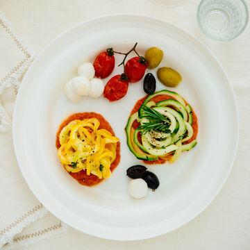 Image du produit pour 'Ptes bavette de courgettes jaunes et vertes  la sauce San Marzano'