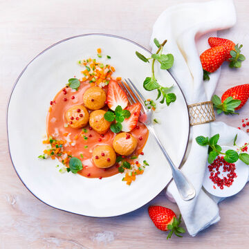 Image du produit pour 'Quenelles de saumon aux fraises avec brunoise de lgumes'