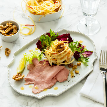 Image du produit pour 'Salade de cleri aux pommes avec du veau poch'