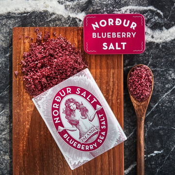 Image du produit pour 'Sel de mer � la myrtille - flocons de sel arctique, 100 g'