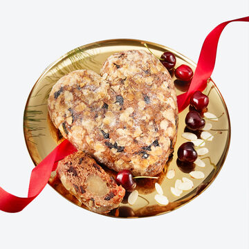 Image du produit pour 'Stollen cœur  la cerise et au massepain - 750 g'