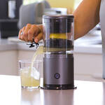 Image du produit pour 'Extracteur de jus sans fil : plus de vitamines gr�ce � une pression douce'