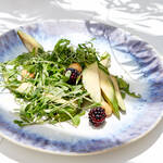 Image du produit pour 'Assiettes plates d�coratives en fa�ence, d'une manufacture portugaise'