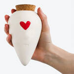 Image du produit pour 'Distributeur d'eau pour plantes en terre cuite - blanc avec coeur , 250 ml'