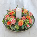 Image du produit pour 'Couronne florale durable aux roses somptueuses'