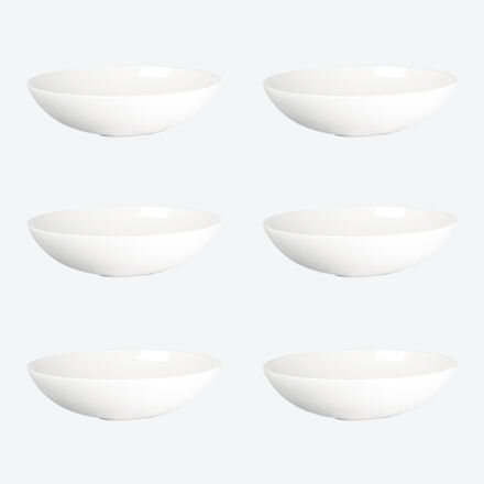 Image du produit pour 'Assiette creuse : vaisselle Fine Bone China intemporelle d'un blanc clatant'