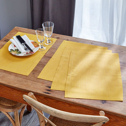 Image du produit pour 'Ce set de table jacquard grand-teint et antitaches brille aux couleurs de l'automne'