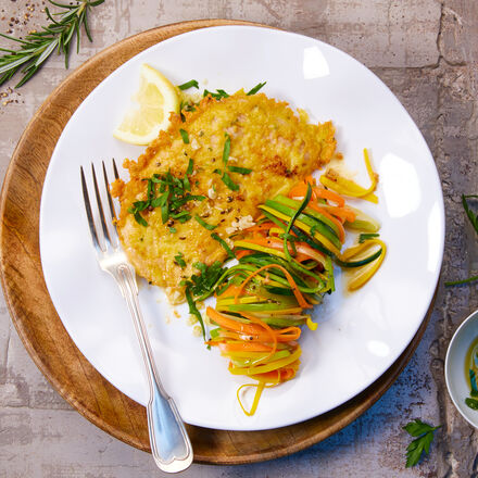 Image du produit pour 'Escalope de porc en crote de parmesan, nouilles de lgumes et Gremolata - Low carb'