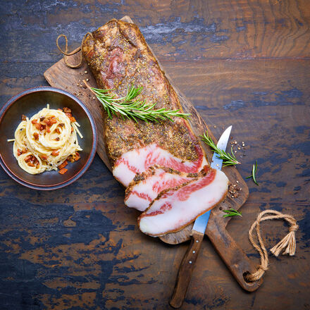 Image du produit pour 'Guanciale - l'ingrdient de choix pour d'authentiques spaghettis carbonara'