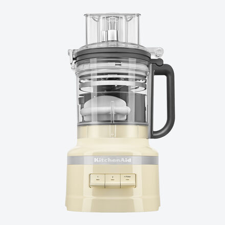 Image du produit pour 'Multifonctionnel et puissant : le robot mnager KitchenAid permet mme de ptrir la pte'