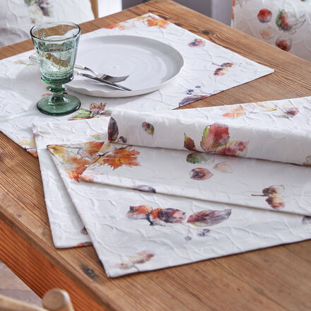 Image du produit pour 'Set de table matelass :  allie la technique de tissage en relief et l'impression numrique riche en dtails'
