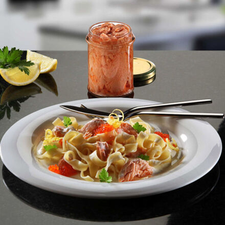 Image du produit pour 'Tagliatelles au saumon avec sauce au citron et caviar'