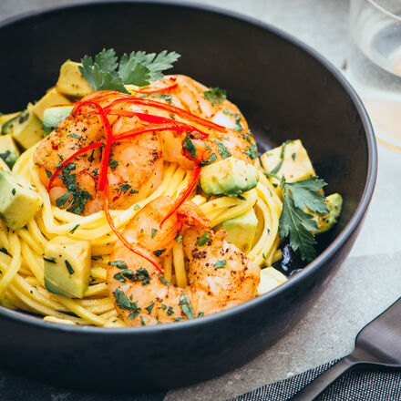 Image du produit pour 'Tagliolini au piment avec avocat et crevettes'