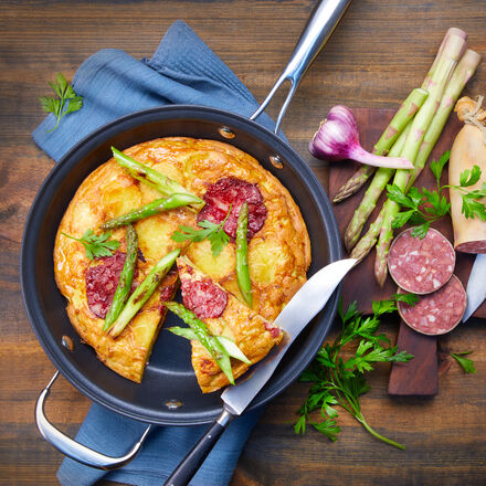 Image du produit pour 'Tortilla aux pommes de terre avec boudin noir et asperges vertes'