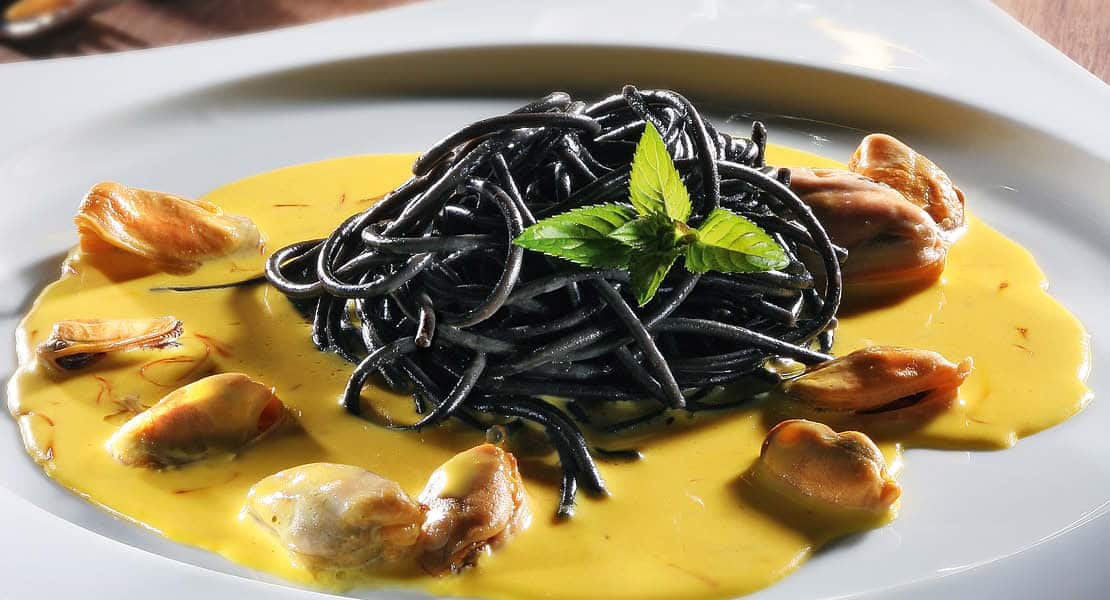 Moules avec sauce au safran